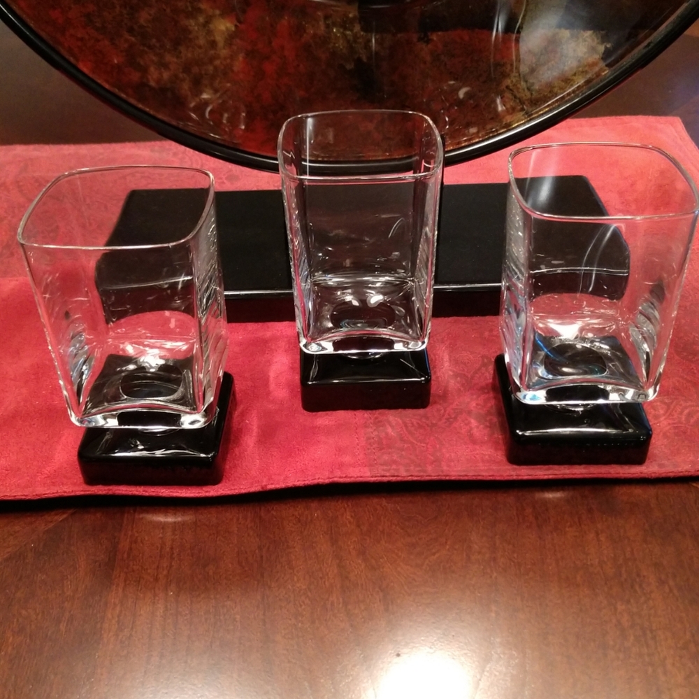 DiSaronno-Set Of (3 + 1 ) Vintage Square Black Based Cordial Glasses